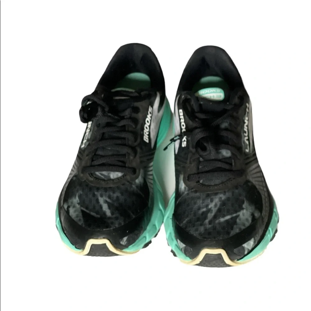 Brooks Women's Launch 3 Black/White/Ice Green Running Sneaker 9 B (M)